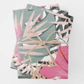 Roze Hibiscusbloemen en grote tropische bladeren Inpakpapier Vel (In situ)