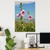 Roze hollyhocbloemen poster (Thuiskantoor)