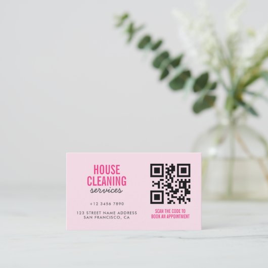 Roze Huis Schoonmaak Diensten QR Code Loyaliteit & Visitekaartje (Staand voorkant)