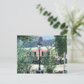 Roze huisje aan de rivier briefkaart (Staand voorkant)