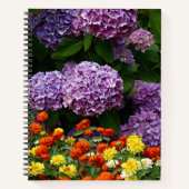 Roze Hydrangea en kleurrijke Zinnia Floral Notitieboek (Voorkant)