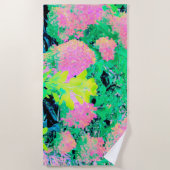 Roze hydrangea Tuin met gele vulling Strandlaken (Voorkant)