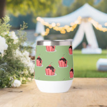 Roze ijsbekertjes op groen