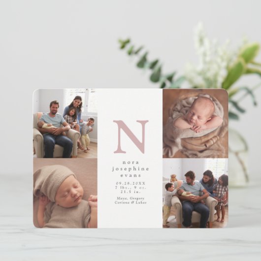 Roze initiaal vier foto-collage aankondiging (Staand voorkant)