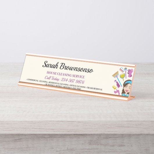 Roze Ivoorschoonmaakcartoon Merk Bureau Naambordje (Voorkant)