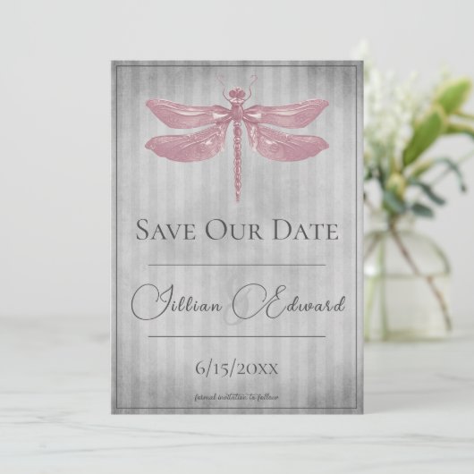Roze Jeweled Dragonfly Save the Date Aankondiging (Staand voorkant)