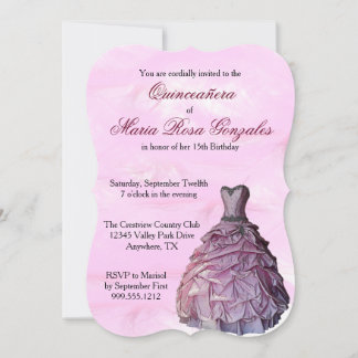 Roze jurk en veren Quinceañera Uitnodigingen