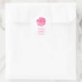 Roze kamellia bloemtrouwsticker ronde sticker (Tas)
