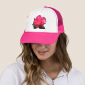  roze kamellia trucker pet (In situ)