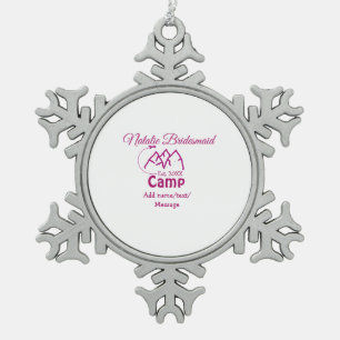 Roze kamp bruidsmeisje voeg naam datum jaar vrijge tin sneeuwvlok ornament