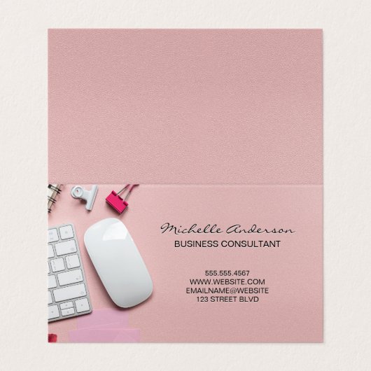 Roze Kantoor ruimteachtergrond Visitekaartje (Buitenkant ongevouwen)