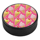 Roze Kawaii-patroon met aardbeienijs Hockey Puck (3/4)