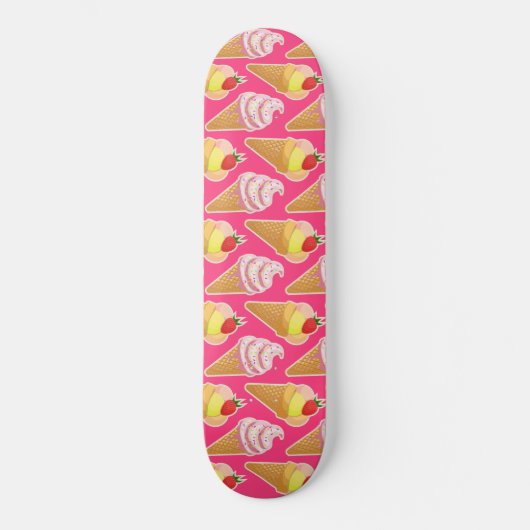 Roze Kawaii-patroon met aardbeienijs Persoonlijk Skateboard (Voorkant)