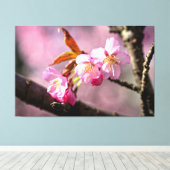 Roze Kersenbloesems Aan Een Boom In De Lente Canvas Afdruk (Insitu (Houten vloer))