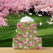 Roze Kersenbloesems Bloemen op Chartreuse Groen Cadeaupapier
