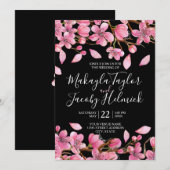 Roze kersenbloesems op zwarte bruiloft kaart (Voorkant / Achterkant)