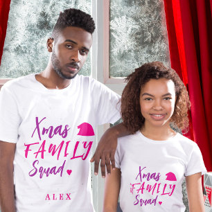 Roze kerst familie squad Santa hoed gepersonalisee T-shirt