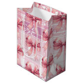 Roze Kerst Geplaagd Sneeuwvlokken Bow Coquette Medium Cadeauzakje (Voorkant Gekanteld)