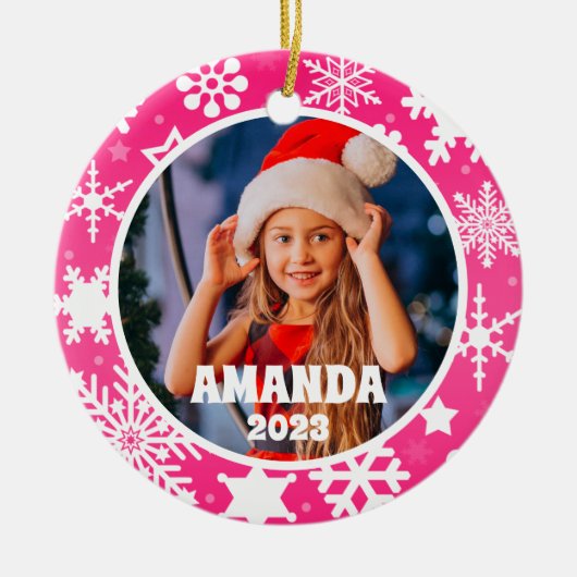Roze Kerst Sneeuwvlokken Gepersonaliseerde Kinder  Keramisch Ornament (Voorkant)