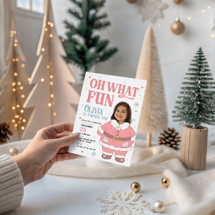 Roze kerstman pak foto meisje 1e verjaardag uitnod kaart