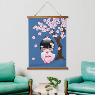 Roze Kimono Kawaii Kokeshi Pop op Blauwe Achtergro Hangend Wandkleed