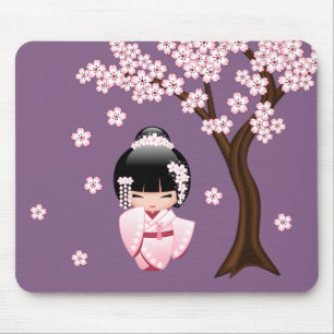 Roze Kimono Kawaii Kokeshi Pop op Paarse achtergro Muismat