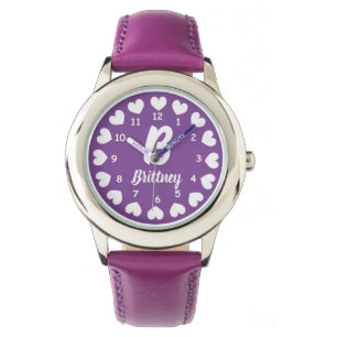 Roze kind horloge met meisjesnaam en liefdesharten