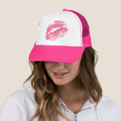 Roze Kiss Trucker Pet (In situ)