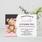 Roze Kleine Beer Verjaardag Roze Chevron Teddybeer Kaart (Staand voorkant)