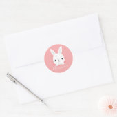 Roze kleine inktkonijn met aangepaste naam ronde sticker (Envelop)