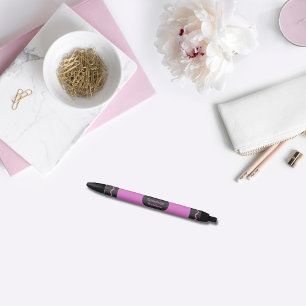 Roze kleurenkrayon - logo zwarte inkt pen