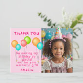 Roze Kleurrijke Ballonnen Meisje Verjaardag Foto Bedankkaart (Staand voorkant)