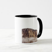 Roze klif stijgend boven wolken mok (Voorkant rechts)