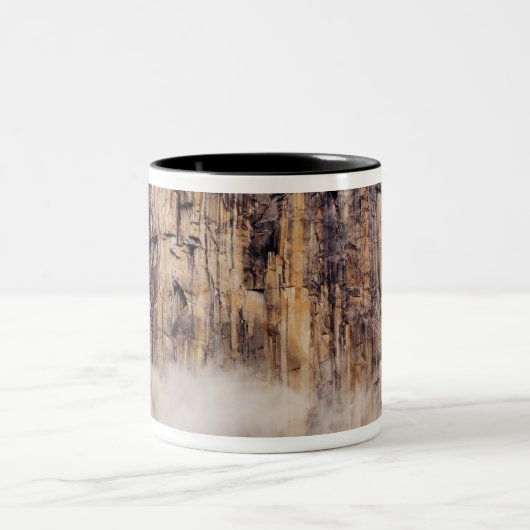 Roze klif stijgend boven wolken tweekleurige koffiemok (Center)