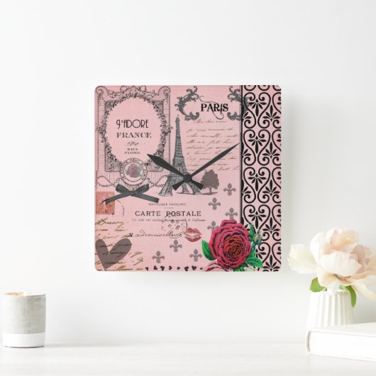 -roze klok in het gebouw (Huis)