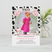 Roze Koe Druk Roze Floral Foto Birthday Kaart (Staand voorkant)