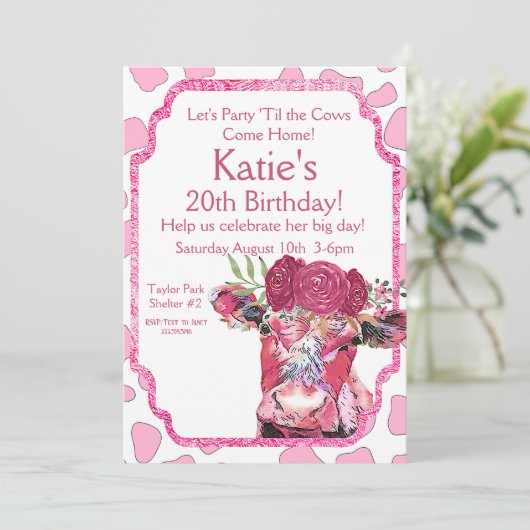 Roze Koe uitnodiging, elke leeftijd, Koe verjaarda Kaart (Staand voorkant)