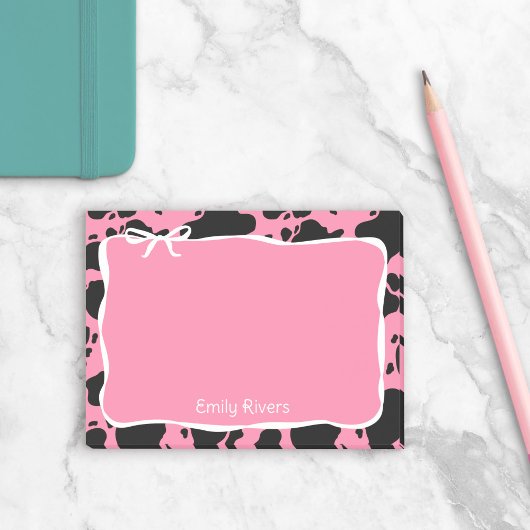 Roze koeienprint & witte strik met jouw naam post-it® notes