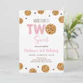 Roze koekje twee lieve tweede verjaardag kaart (Staand voorkant)