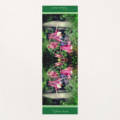 Roze Kolombloemen Sluiten Gepersonaliseerd op Yogamat (Voorkant)