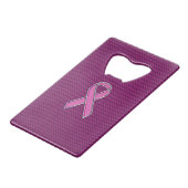 Roze koolstofbewustwording Fuchsia Carbon Fibre Creditkaart Flessenopener (Voorkant Gekanteld)