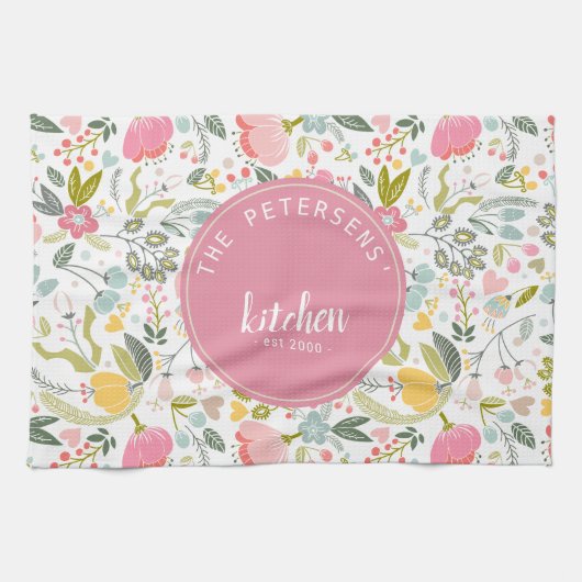 Roze Koraal Pastel Waterverf Bloemen Familienaam Theedoek (Horizontaal)