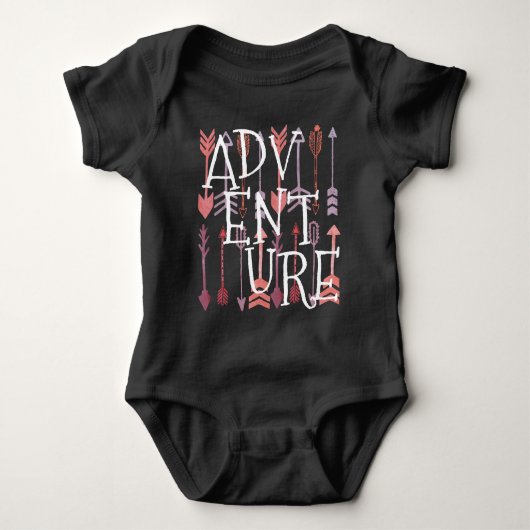 Roze koraaltekst zwart Aztec Patten Baby Girl Romper (Voorkant)