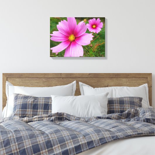 Roze kosmos bloemen canvas afdruk (Insitu (Slaapkamer))