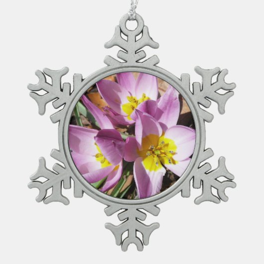 Roze krokodilentekoraal tin sneeuwvlok ornament (Voorkant)