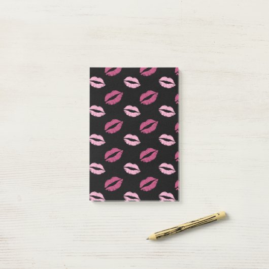 Roze Kusjes Post-it® Notes (Op bureau)