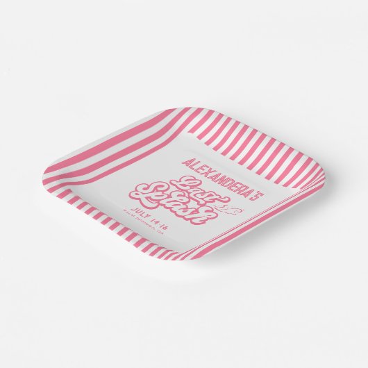 Roze laatste splash zwembad vrijgezellenfeest papieren bordje (Gebogen)