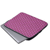 Roze Labyrint Laptop Sleeve (Voorkant onderkant)