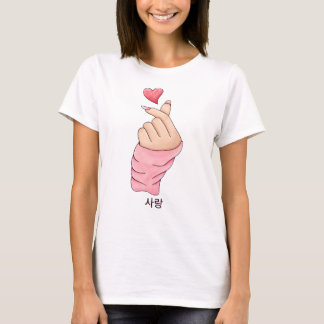 Roze Lady Korean Heart Fingers met Koreaans schrif T-shirt