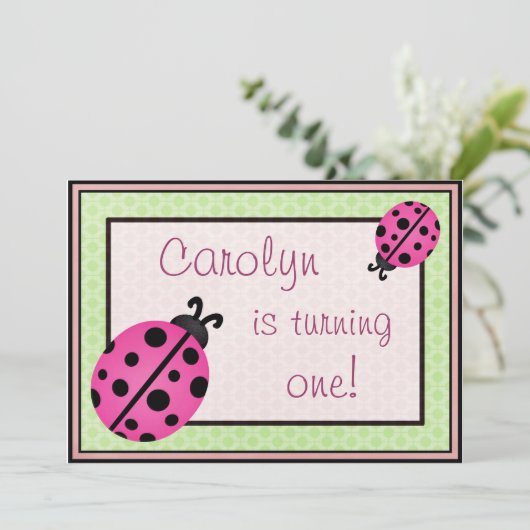 Roze Ladybug Baby Girl Birthday Party nodigt Groen Kaart (Staand voorkant)